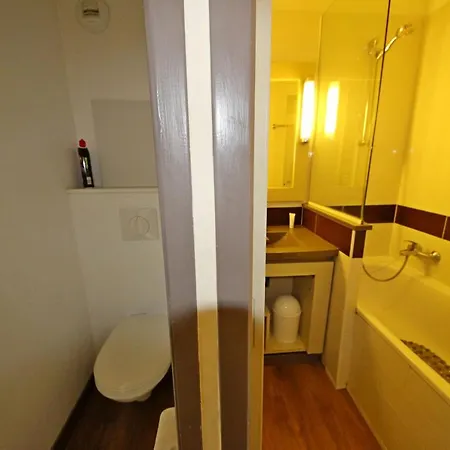 2m - C0 270 - 455la Apartment *