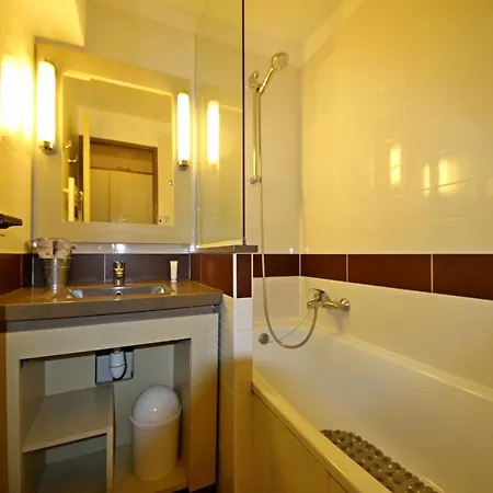 Apartment 2m - C0 270 - 455la Saint-Raphael (Var)